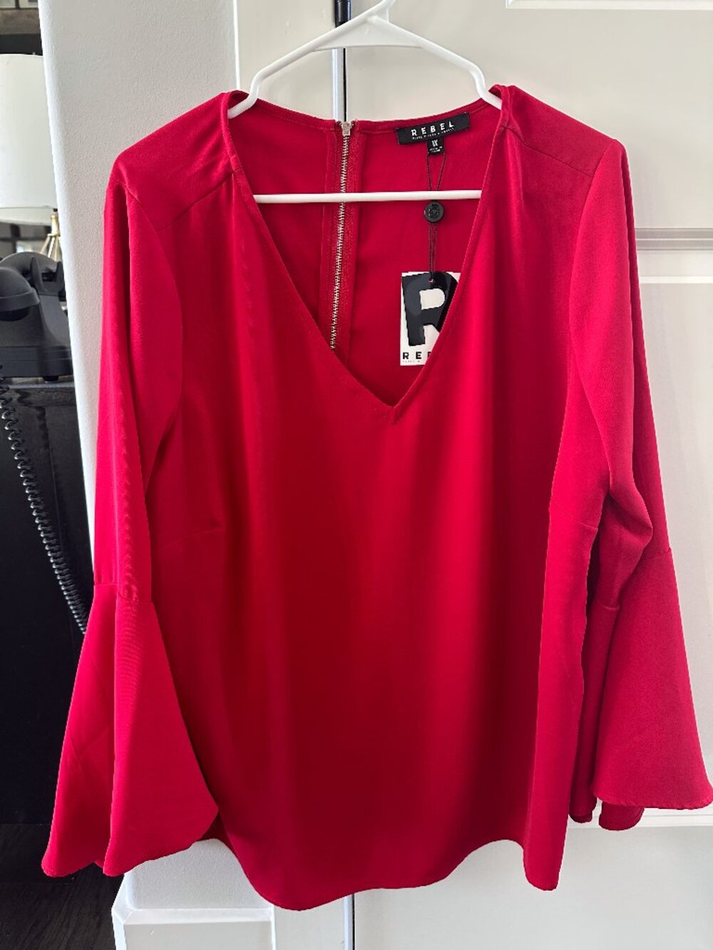 Rebel Wilson x Angels Bell Sleeve